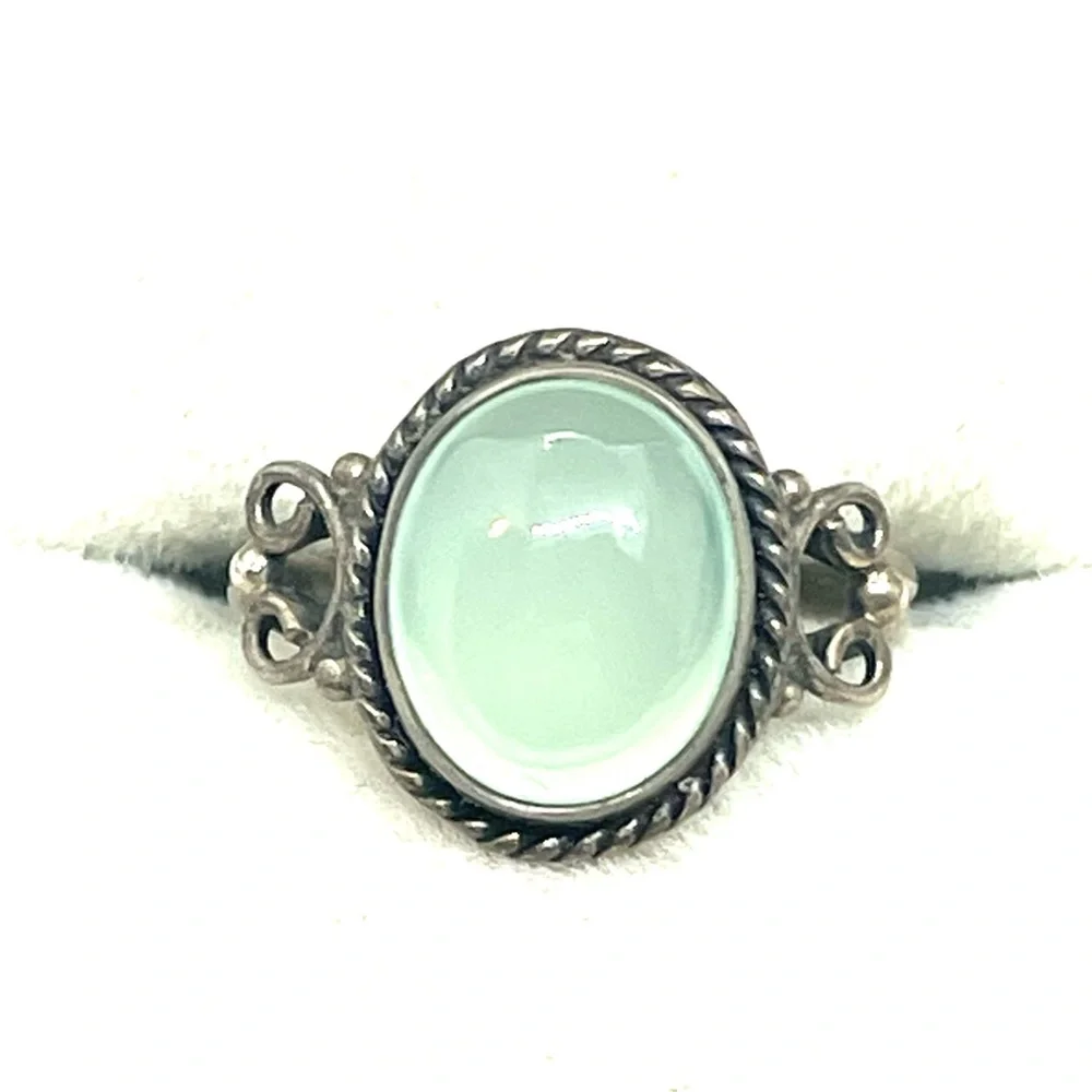 Sweet Sterling Greenstone ring size 7
